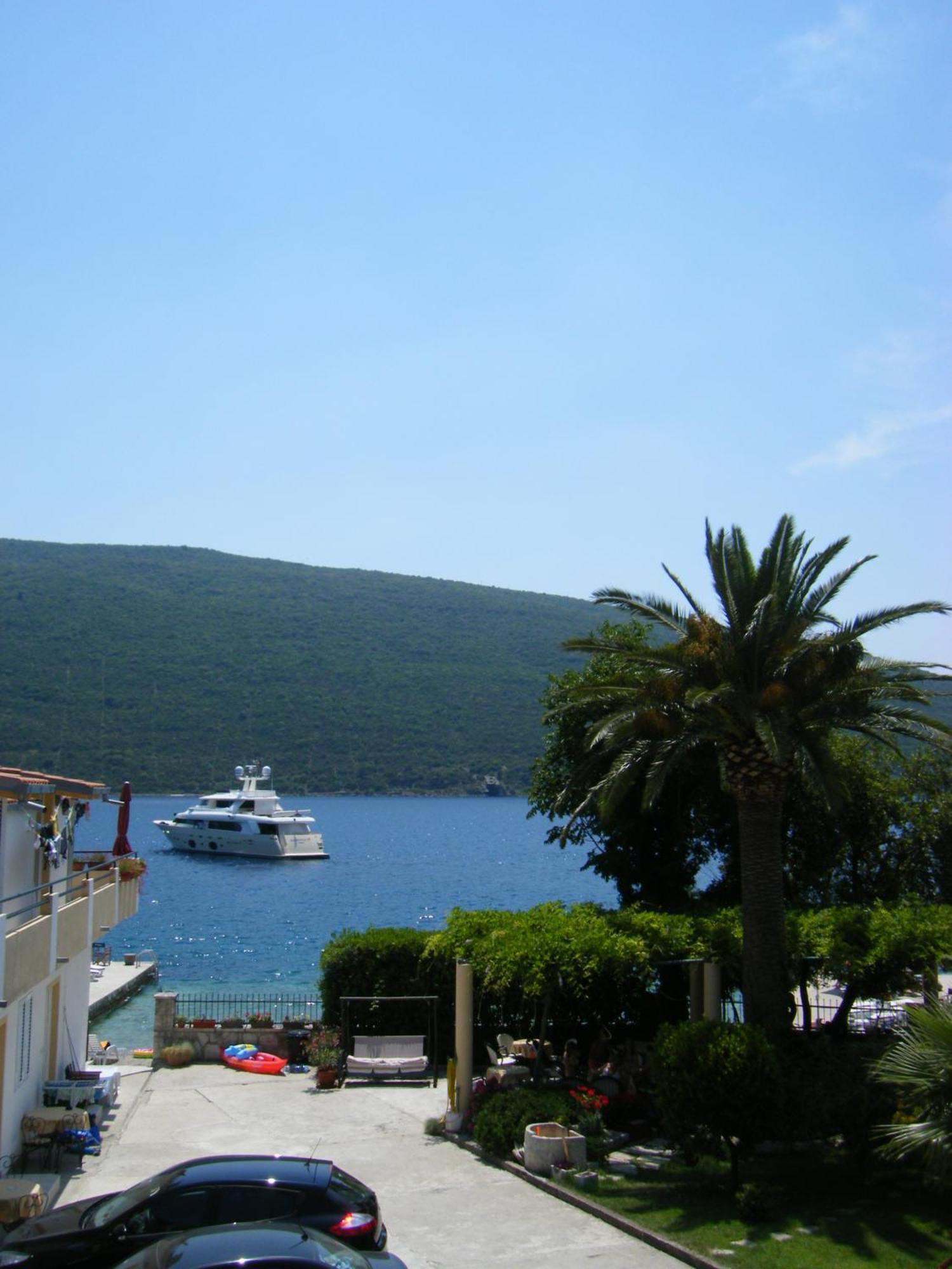 Apartments Batricevic Herceg Novi Esterno foto