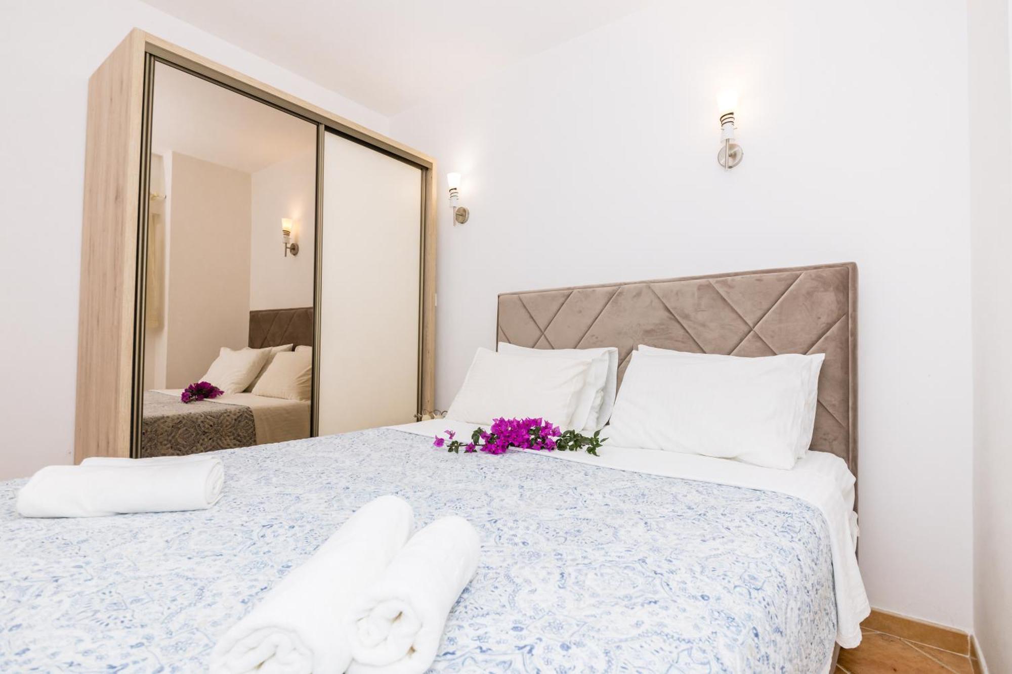 Apartments Batricevic Herceg Novi Esterno foto