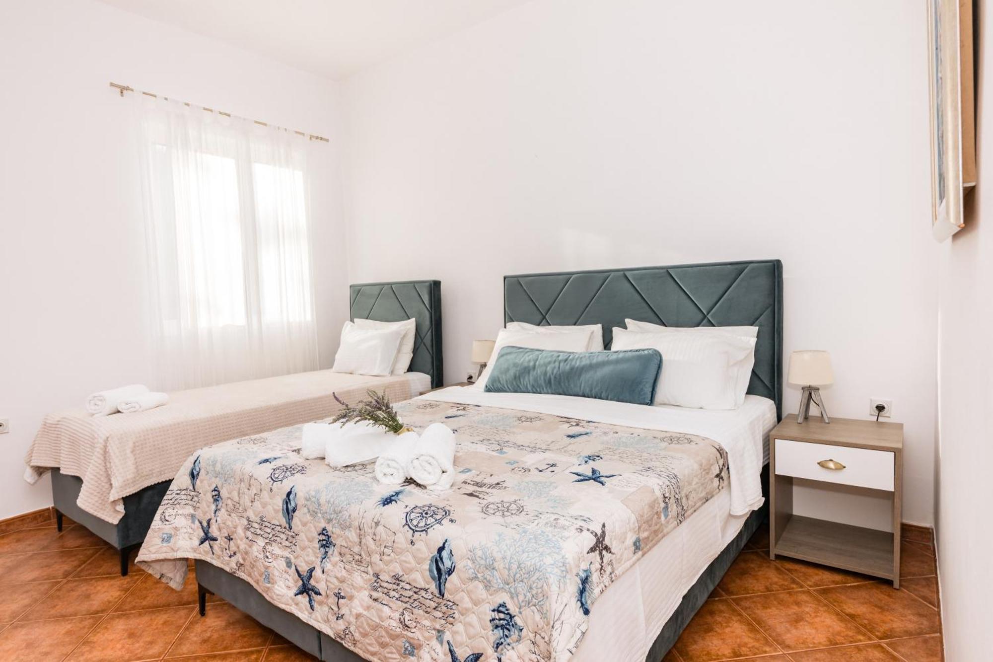Apartments Batricevic Herceg Novi Esterno foto